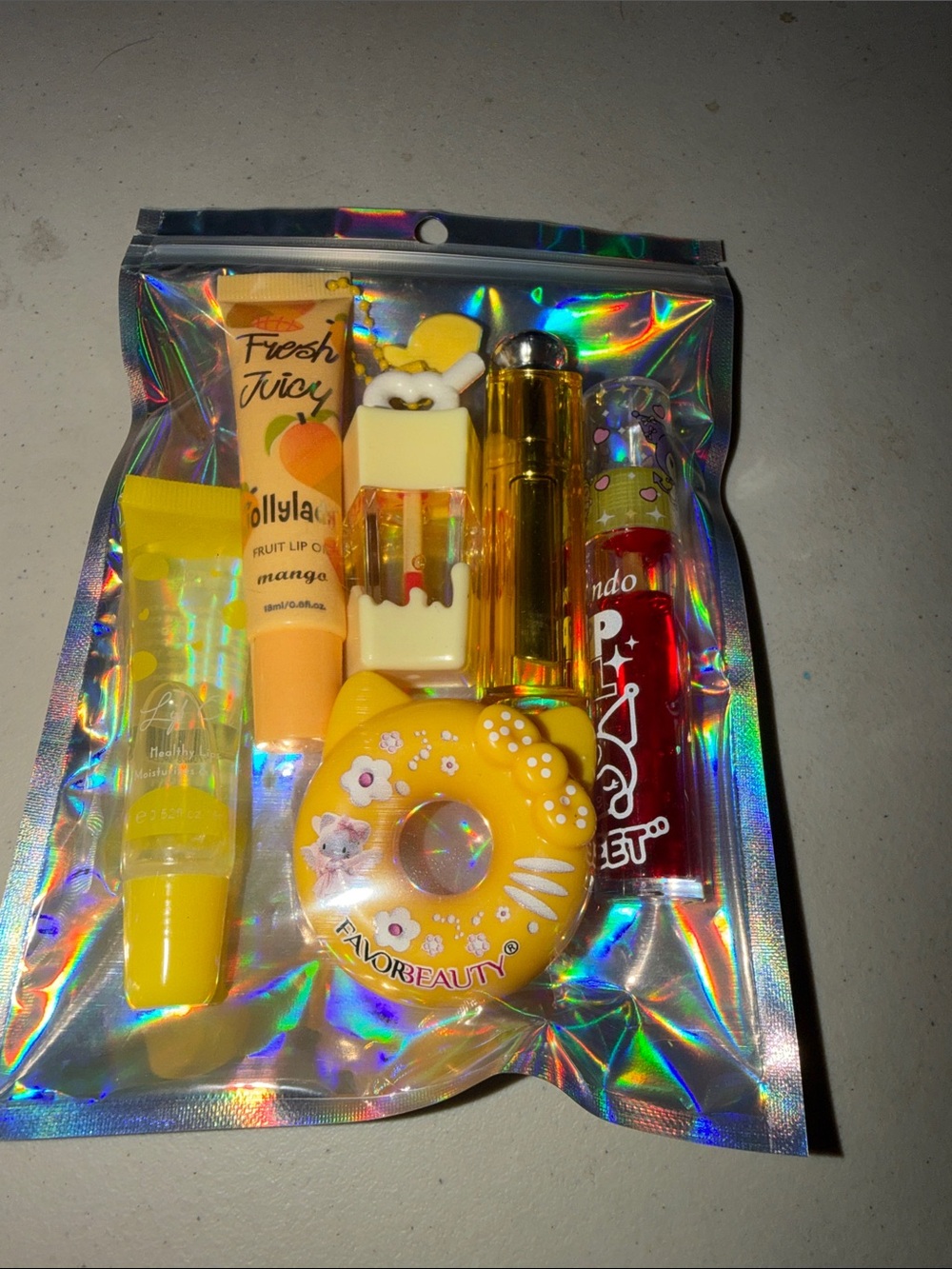 6piece Favorbeauty Yellow Donut Lip Balm & Gloss Set - Assorted Yellow Shades